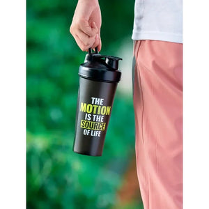 Portable Shaker Bottle for Protein Powder - Leak Proof Gym Mixing Bottle - Plastic Outdoor Drink Cup